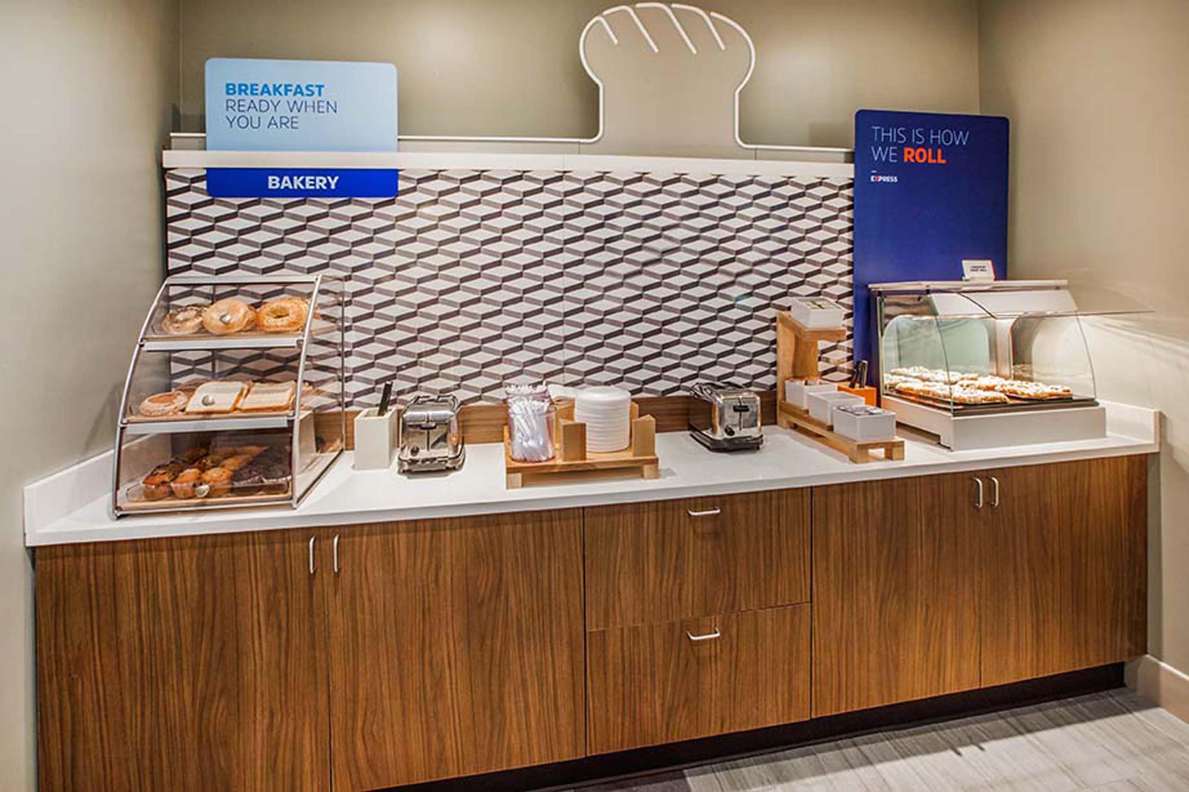 Holiday Inn Express Hotel & Suites Midlothian Turnpike By Ihg North Chesterfield Buitenkant foto